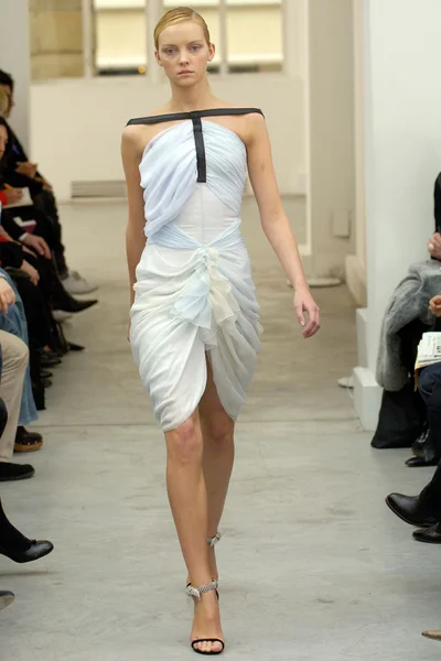 Look 27